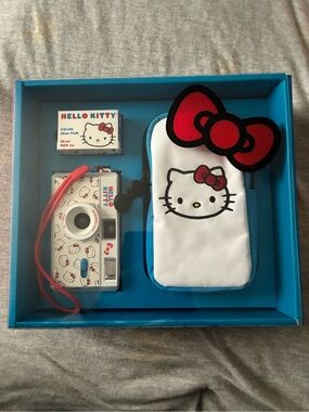 Brand new! Hello Kitty FC-11 Film Camera Set w/ color 35MM film & camera case.